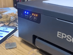 爱普生L8058系列打印机客户说手机上点了固件更新之后一通电五灯常亮故障远程维修